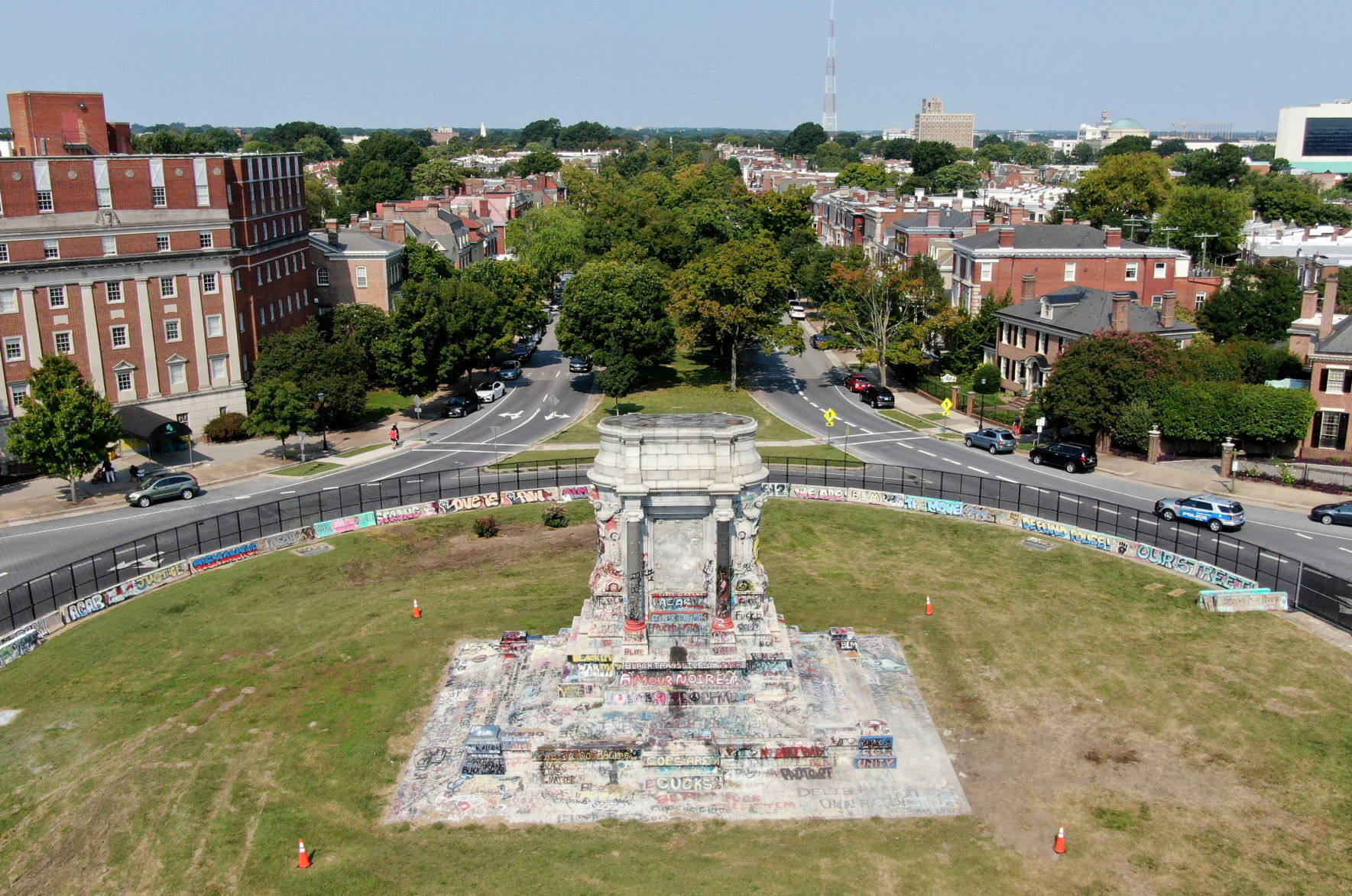 Monument Ave. without Robert E. Lee statue